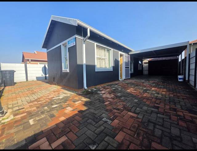3 BEDROOM HOUSE FOR SALE IN ALBERTSDAL